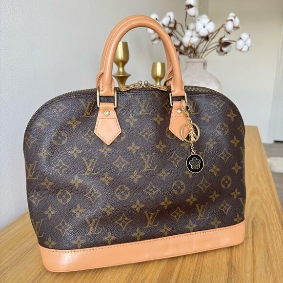 ✅AUTHENTIC✅LOUIS VUITTON ALMA PM - Picture 2 of 11